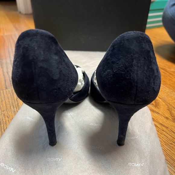 Vince - Navy Blue Suede Heels - size 6 - great condition - Picture 8 of 9